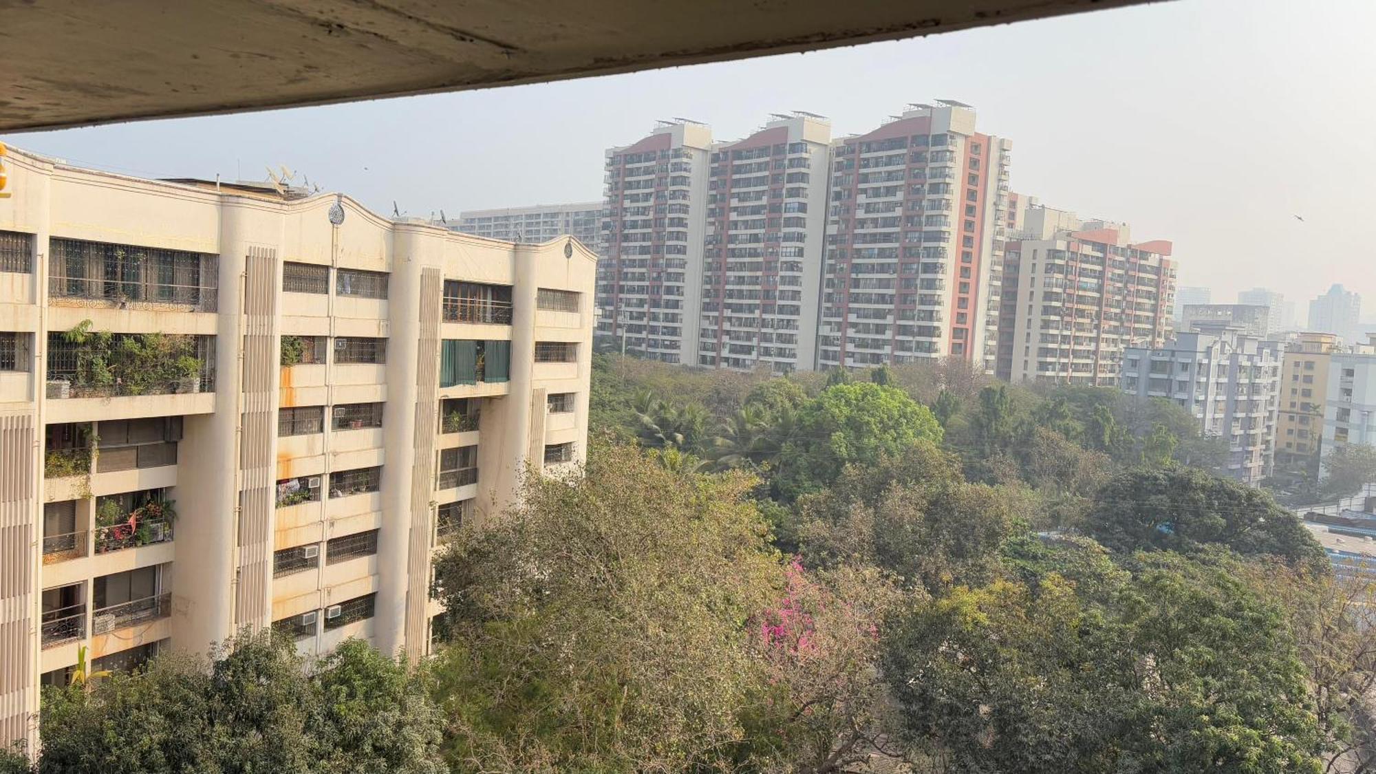 Osi Powai Apartament *